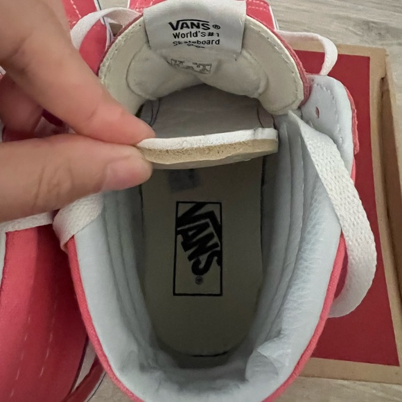 Strawberry Sk8-Hi Suede Vans - Picture 6 of 6